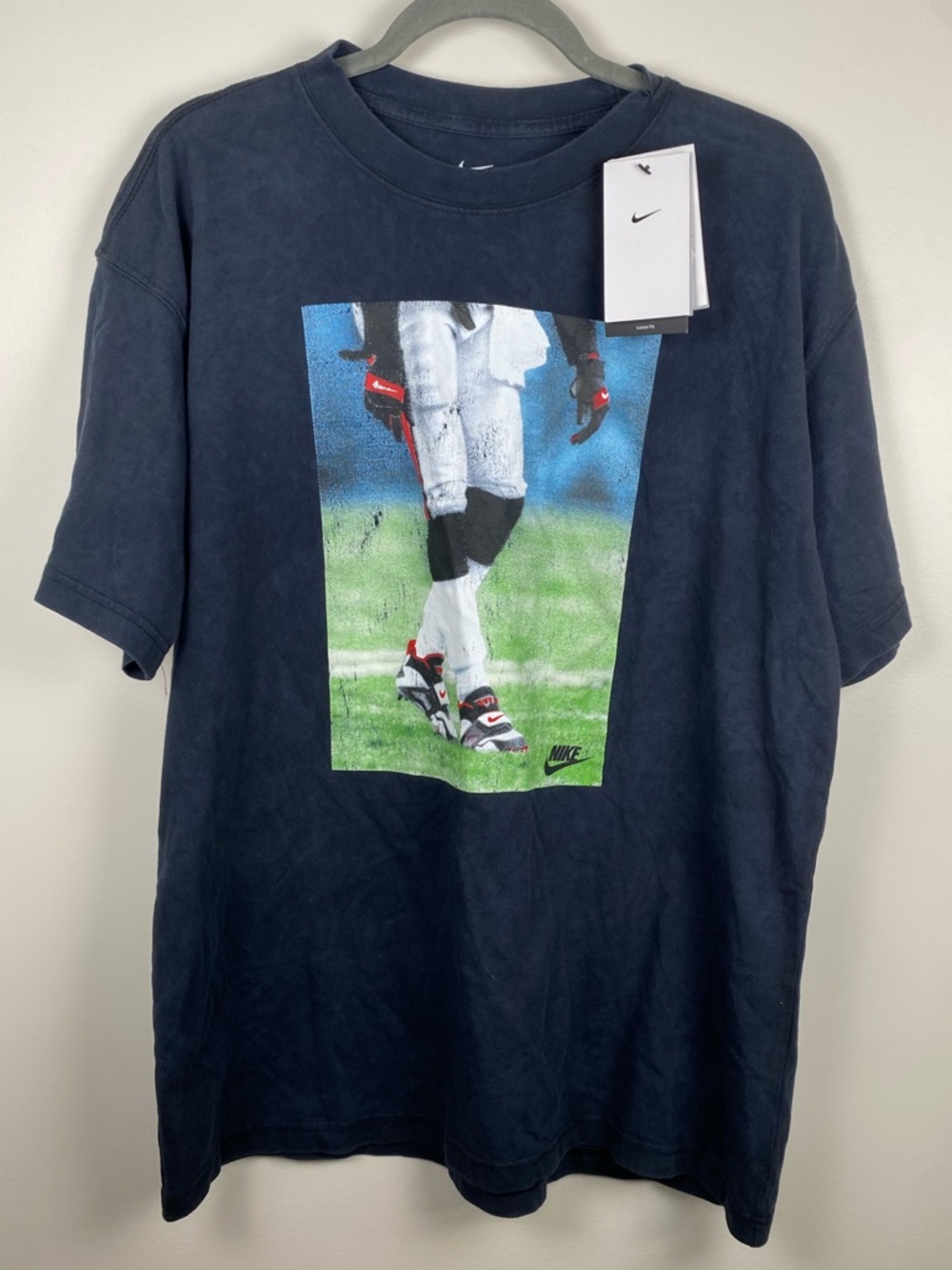 NWT Nike Loose Fit Men's Max90‎ Football Graphic Tee Medium